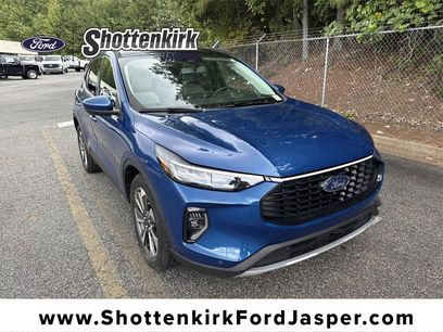 Used 2023 Ford Escape Platinum w/ Class II Trailer Tow Package