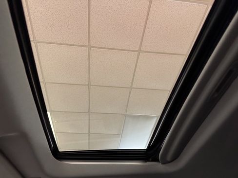 Used 2019 GMC Sierra 1500 SLT w/ SLT Premium Plus Package image 43