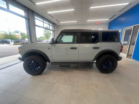 Used 2022 Ford Bronco Black Diamond AWD/4WD image 8