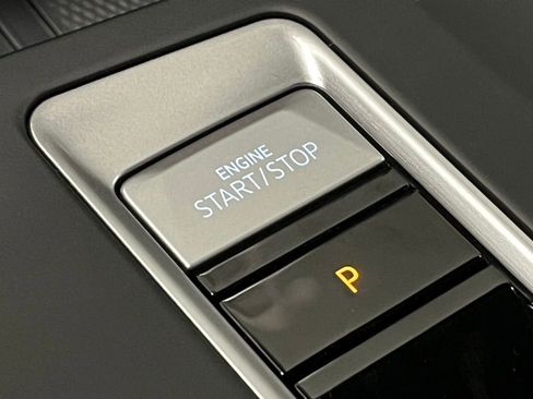 New 2026 Volkswagen Atlas Cross Sport SE image 14