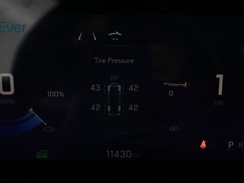 Used 2024 Chevrolet Equinox EV RS image 24