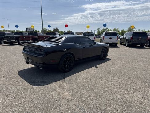 Used 2015 Dodge Challenger R/T Plus RWD image 3
