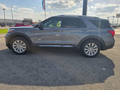 Used 2022 Ford Explorer King Ranch w/ Premium Technology Package AWD/4WD image 6