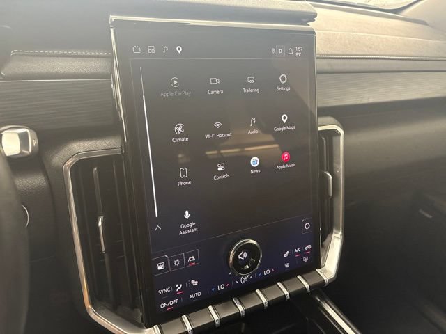 Used 2026 GMC Acadia Elevation w/ Elevation Premium Package FWD image 25