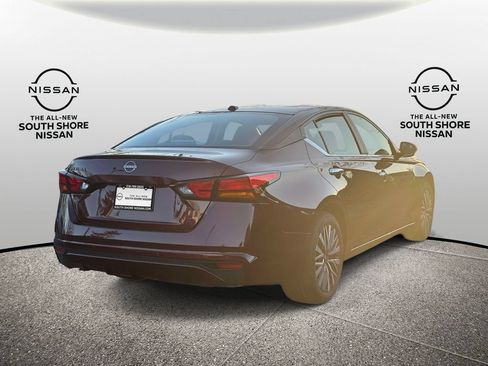 Used 2025 Nissan Altima 2.5 SV FWD image 5