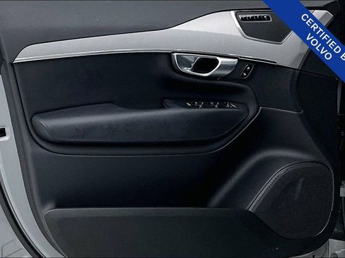 Used 2024 Volvo XC90 B5 Core w/ Protection Package Premier image 24