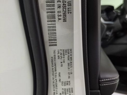 Used 2025 Jeep Grand Cherokee Altitude w/ Trailer Tow Package AWD/4WD image 32