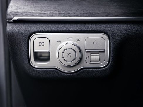 Certified 2026 Mercedes-Benz GLE 350 4MATIC image 10