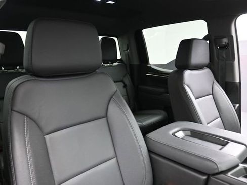 Used 2025 Chevrolet Silverado 1500 LT w/ Leather Package AWD/4WD image 27