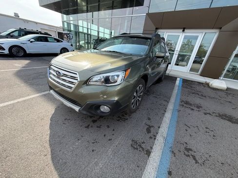 Used 2017 Subaru Outback 2.5i Limited AWD/4WD image 5