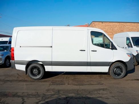 Used 2026 Mercedes-Benz Sprinter 2500 image 2