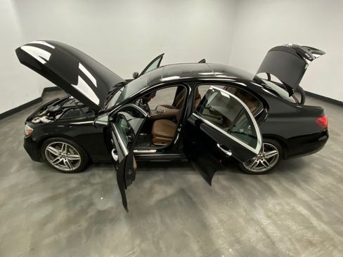 Used 2018 Mercedes-Benz E 300 4MATIC w/ Premium 2 Package image 46