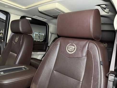Used 2014 Cadillac Escalade Platinum AWD/4WD image 35