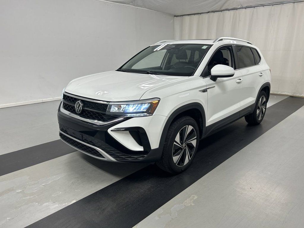 Certified 2024 Volkswagen Taos SE w/ Panoramic Sunroof Package AWD/4WD image 5