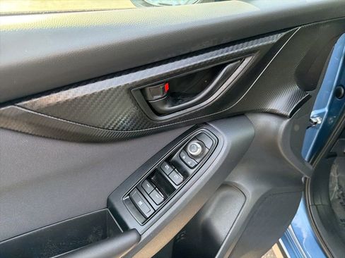 Used 2021 Subaru Crosstrek 2.0i Premium image 20