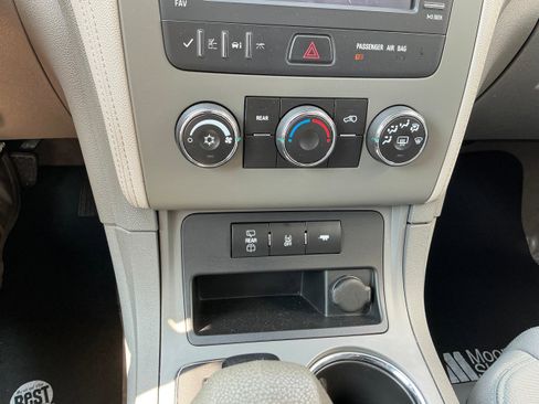 Used 2014 Chevrolet Traverse LS image 9