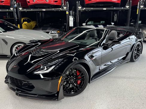 Used 2016 Chevrolet Corvette Z06 w/ 2LZ Preferred Equipment Group RWD image 2