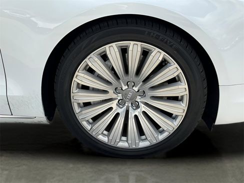 Used 2015 Audi A8 L 4.0T w/ Premium Package image 15