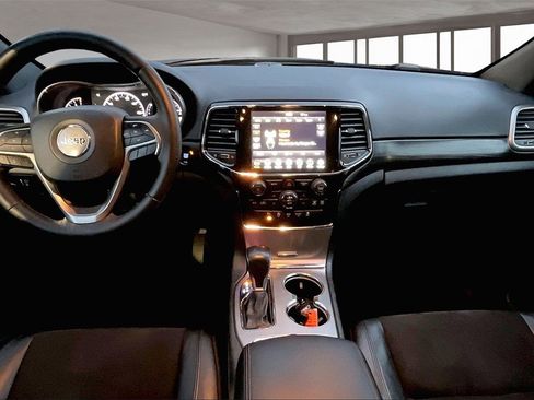 Used 2022 Jeep Grand Cherokee Laredo X image 7