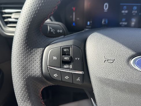 Used 2025 Ford Escape ST-Line image 19