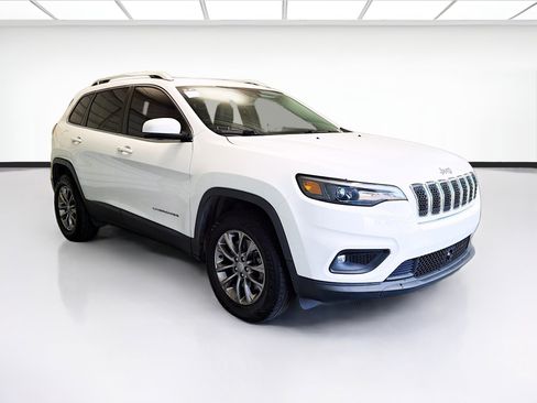 Used 2021 Jeep Cherokee Latitude Lux AWD/4WD image 3