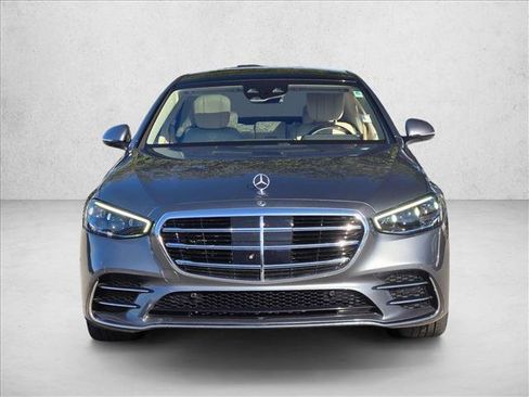 Used 2023 Mercedes-Benz S 500 4MATIC image 2