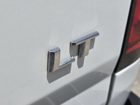 Used 2022 Chevrolet Colorado LT w/ Fleet Safety Package RWD image 11