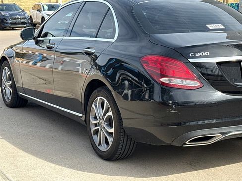 Used 2018 Mercedes-Benz C 300 4MATIC Sedan image 8