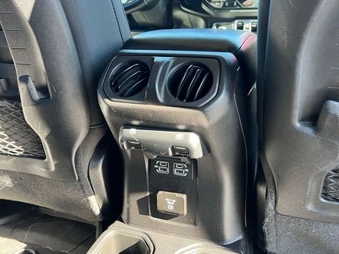 Used 2021 Jeep Wrangler Unlimited Rubicon w/ LED Lighting Group image 23