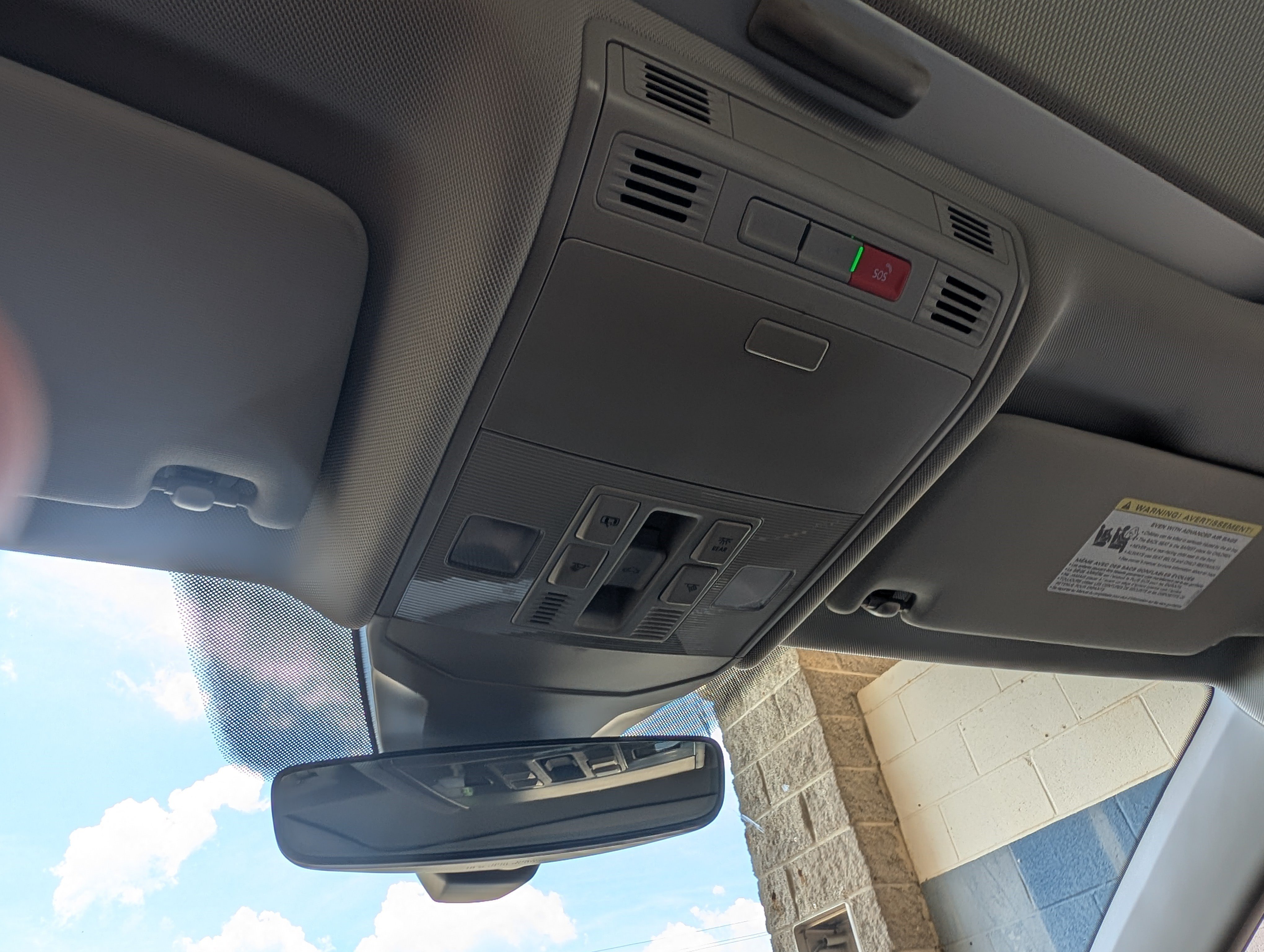 Used 2025 Volkswagen Jetta SE w/ Sunroof Package FWD image 30