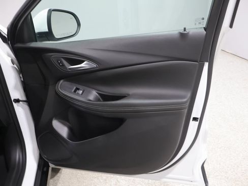 Used 2024 Buick Encore GX Sport Touring AWD/4WD image 23