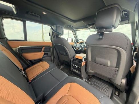 Used 2023 Land Rover Defender 110 X AWD/4WD image 17