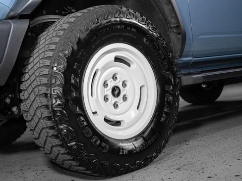 Used 2024 Ford Bronco Heritage Edition image 9