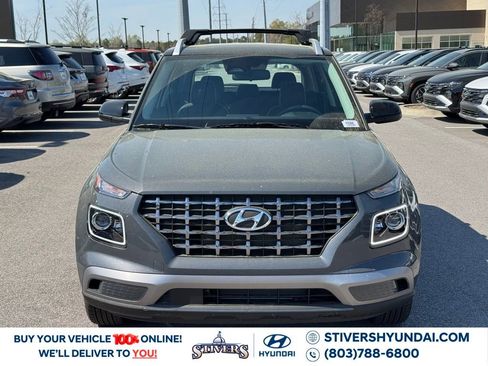 Certified 2025 Hyundai Venue Limited image 7
