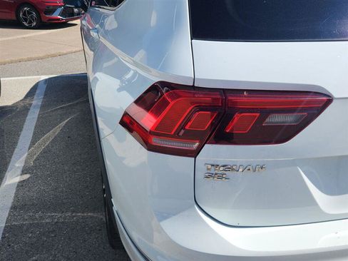 Used 2019 Volkswagen Tiguan SEL Premium R-Line AWD/4WD image 6