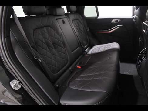 Used 2023 BMW X5 xDrive40i AWD/4WD image 19