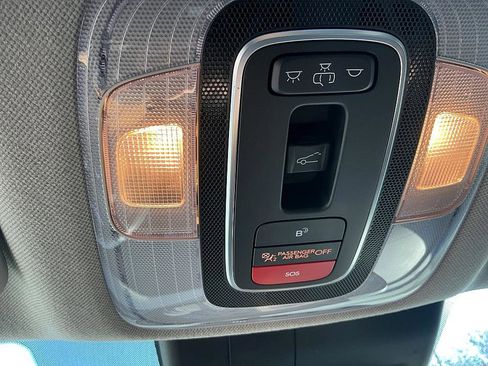 Used 2024 Hyundai Elantra SEL w/ Convenience Package image 16