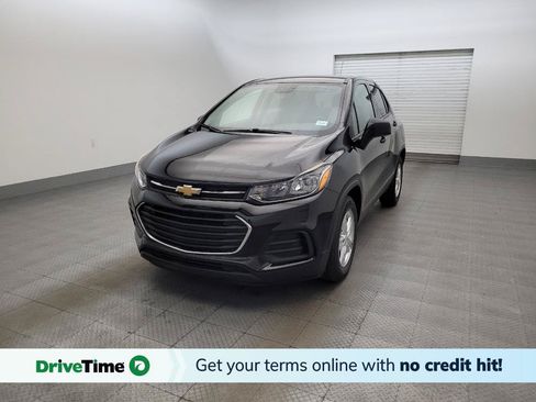 Used 2021 Chevrolet Trax LS w/ Tint and Cruise Package FWD image 1