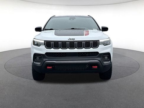 Certified 2025 Jeep Compass Trailhawk w/ Trailhawk Elite Group AWD/4WD image 9