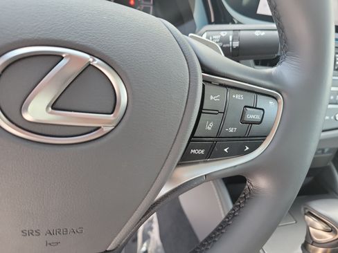 Certified 2025 Lexus ES 300h w/ Premium Package FWD image 27