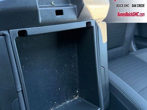 Used 2022 Chevrolet Silverado 1500 LT w/ Convenience Package II image 18