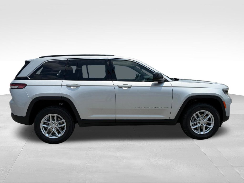 New 2026 Jeep Grand Cherokee 2WD image 29