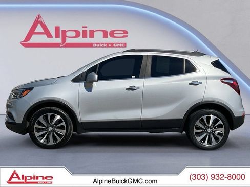Used 2022 Buick Encore Preferred AWD/4WD image 2