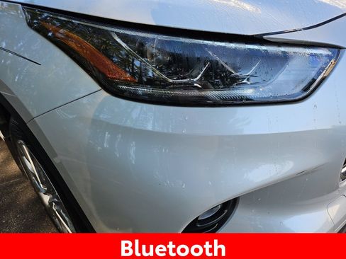 Used 2022 Toyota Highlander Limited FWD image 13