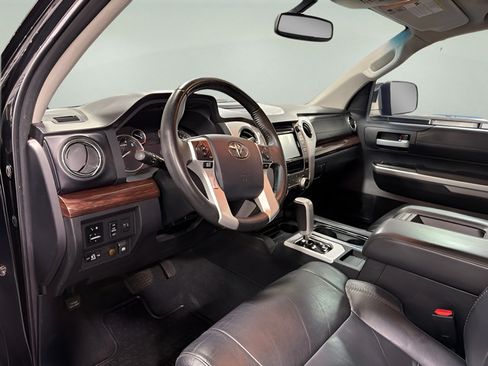 Used 2014 Toyota Tundra Limited w/ Limited Premium Package AWD/4WD image 10