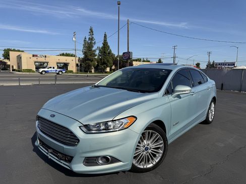 Used 2014 Ford Fusion SE w/ Equipment Group 502A FWD image 7