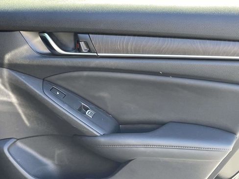 Used 2021 Honda Accord Touring image 19