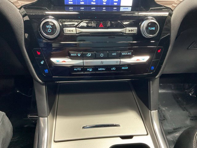 Used 2023 Ford Explorer Limited w/ Limited Technology Package AWD/4WD image 37