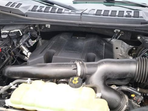 Used 2019 Ford F150 XLT w/ Equipment Group 302A Luxury AWD/4WD image 23