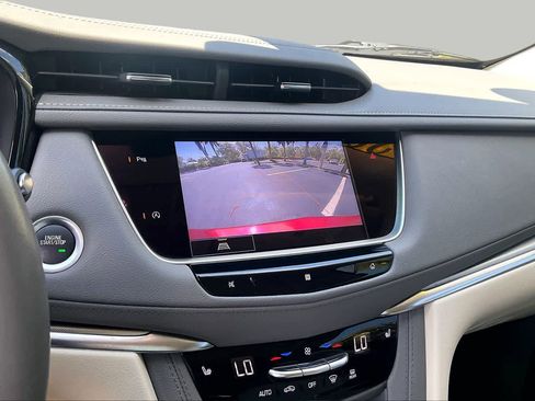 Used 2021 Cadillac XT5 Premium Luxury FWD image 22